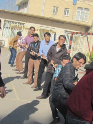 مسابقات طناب کشی به مناسبت روز دانشجو