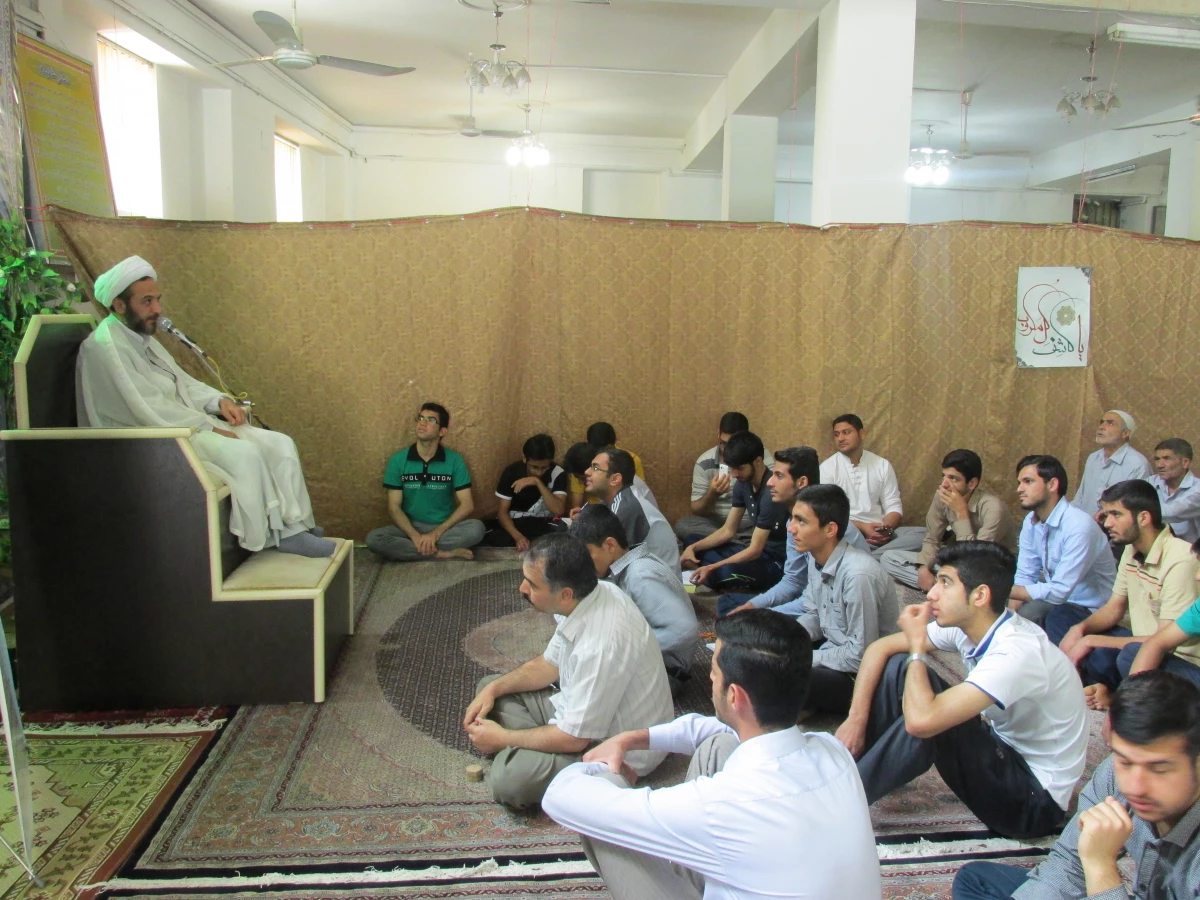 سخنرانی حاج آقا مستشاری (معاون تبلیغ دفتر نهاد رهبری مرکز)