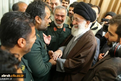 رهبر معظم انقلاب در دیدار با پاسداران بازداشت کننده تفنگداران آمریکایی:
کارتان عالی و به هنگام بود