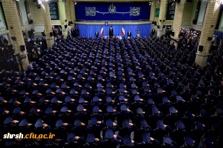 رهبر معظم انقلاب در دیدار اعضای نیروی هوایی ارتش:
اگر جمهوری اسلامی را نصرت دهید، آن وقت خدا شما را نصرت می کند / مسئولان دولتی درگیر مسائل تبلیغاتی انتخابات نشوند / مواظب باشید که پشت لبخند دشمن چیست