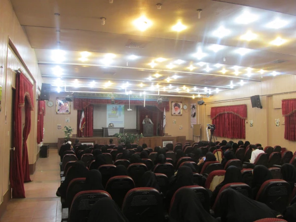 جلسه هم اندیشی اساتید با حضور دکتر کوشکی   در پردیس باهنر  دانشگاه فرهنگیان فارس برگزار گردید 6