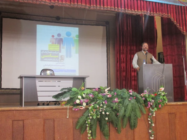 جلسه هم اندیشی اساتید با حضور دکتر کوشکی   در پردیس باهنر  دانشگاه فرهنگیان فارس برگزار گردید 2