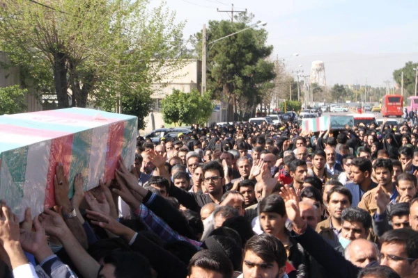 گزارش تصویری مراسم تدفین دو تن از شهدای گمنام هشت سال دفاع مقدس در پردیس باهنر  2