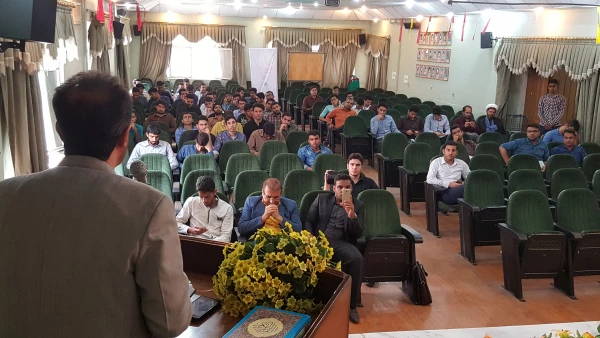 همایش « بررسی تفاوت آزادی از دیدگاه اسلام و لیبرالیسم » در پردیس شهید رجایی برگزار شد 3