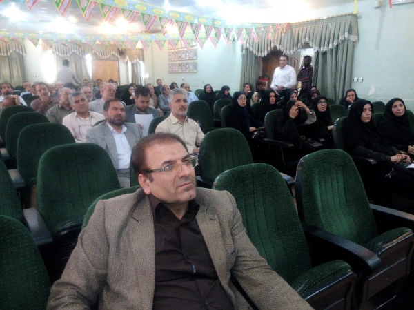 جلسه استادان دانشگاه فرهنگیان فارس در پردیس شهید رجایی فارس برگزار گردید
 2