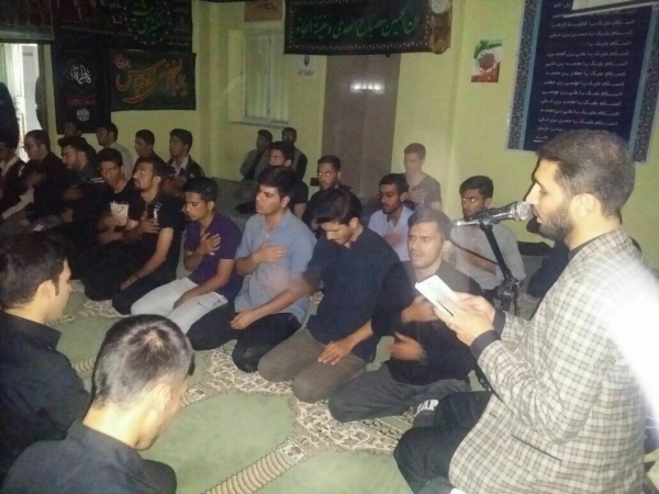 گزارش تصویری مراسم هیئت متوسلین به چهارده معصوم مرکز شهید بهشتی اقلید محرم 95 2