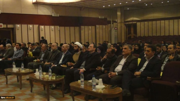 نشست سرپرست دانشگاه فرهنگیان با اساتید و کارکنان پردیس ها و مراکز استان فارس 4