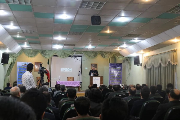 جلسه هم اندیشی دکتر مهرمحمدی و هیات همراه با استادان، کارکنان و دانشجویان در پردیس شهید رجایی فارس 5