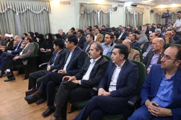 جلسه هم اندیشی دکتر مهرمحمدی و هیات همراه با استادان، کارکنان و دانشجویان در پردیس شهید رجایی فارس 4