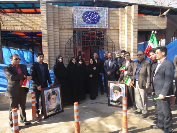 زیارت قبور شهدا با حضور ریاست محترم مدیریت استانی  دانشگاه فرهنگیان فارس و مسئولین پردیس ها و مراکز 5