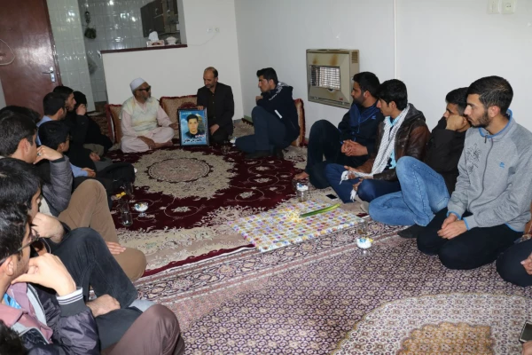 دیدار دانشجویان و مسئولین فرهنگی پردیس شهید رجایی  با خانواده شهید مدافع حرم
شهید محمد زمان عطایی 3