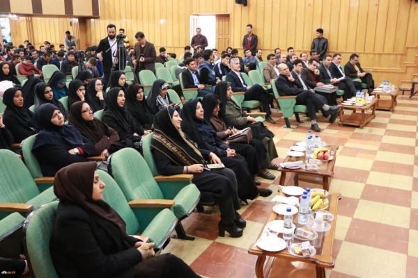 دومین دوره سلسله همایش های استانی فرصت ها و چالش های ازدواج دانشجویی در استان فارس برگزار شد
 2