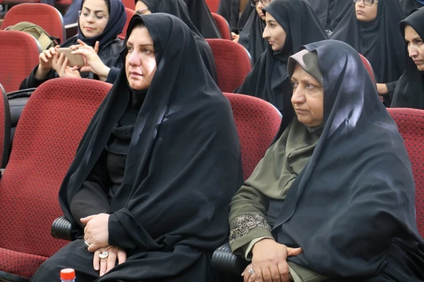 اولین همایش شعر آیینی فاطمی به مناسبت ایام فاطمیه برگزار گردید 9