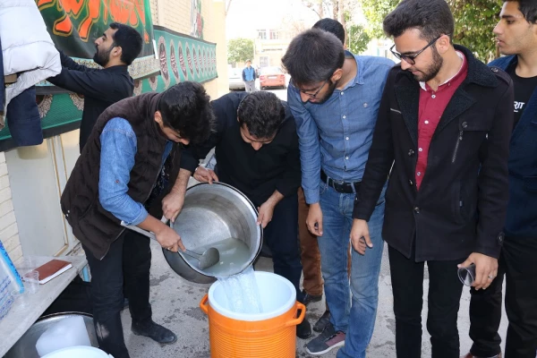 مراسم توزیع شربت صلواتی 4