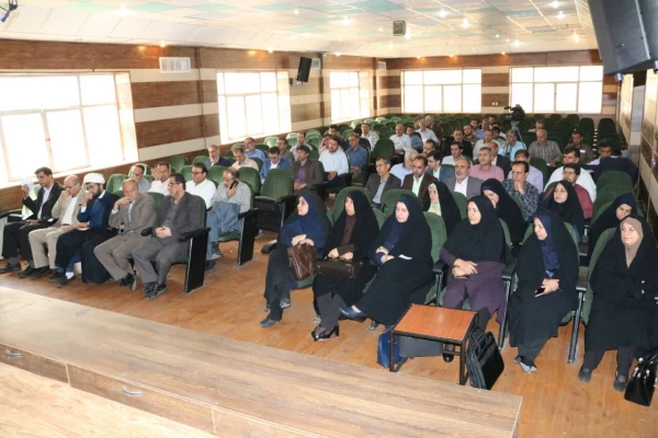 مراسم تودیع و معارفه سرپرست پردیس شهید رجایی شیراز برگزار شد. 3