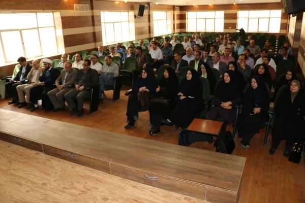 مراسم تودیع و معارفه سرپرست پردیس شهید رجایی شیراز برگزار شد. 6