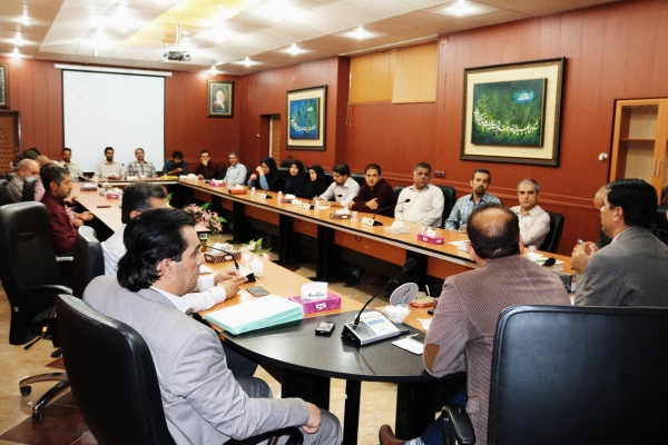 نشست صمیمی سرپرست جدید پردیس شهید رجایی فارس جناب آقای دکتر اناری نژاد 
با همکاران اداری و آموزشی 5