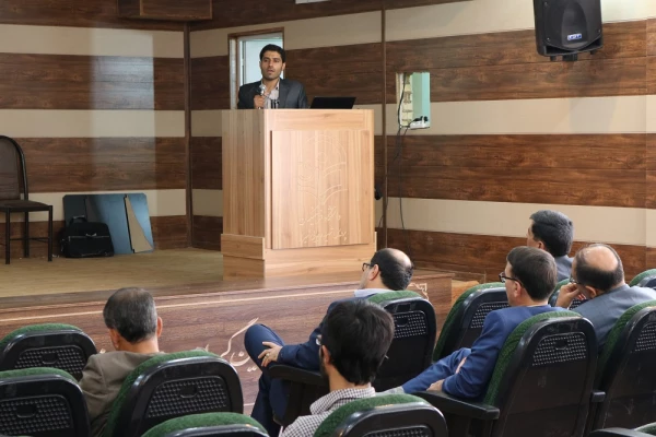 نخستین جلسه دفاع از پایان نامه آقای امید معماری با عنوان تاثیر آموزش برنامه درسی تلفیقی ریاضی با تربیت بدنی بر یادگیری ،یادداری و نگرش دانش آموزان چند پایه دوره ابتدایی دردرس ریاضی در مقطع کارشناسی ارشد در دانشگاه فرهنگیان فارس برگزار شد. 3