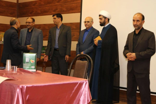 مراسم بزرگداشت هفته دفاع مقدس  توسط بسیج اساتید دانشگاه فرهنگیان فارس برگزار شد 10