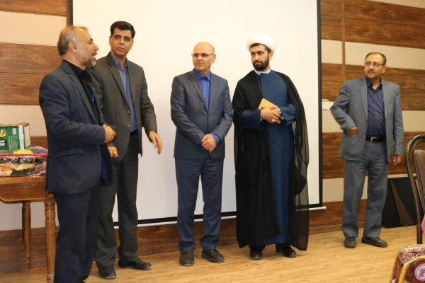 مراسم بزرگداشت هفته دفاع مقدس  توسط بسیج اساتید دانشگاه فرهنگیان فارس برگزار شد 12