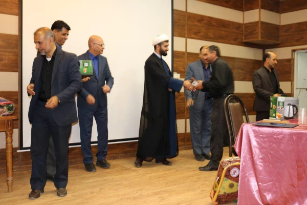 مراسم بزرگداشت هفته دفاع مقدس  توسط بسیج اساتید دانشگاه فرهنگیان فارس برگزار شد 16