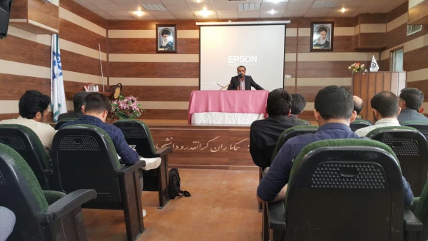 نشست توجیهی دانشجو معلمان ورودی های 95-93 برگزار شد.  6