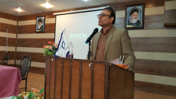 نشست توجیهی دانشجو معلمان ورودی های 95-93 برگزار شد.  7