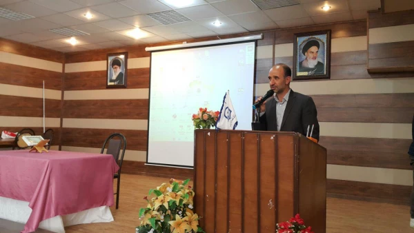 نشست توجیهی دانشجو معلمان ورودی های 95-93 برگزار شد.  8