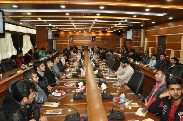 بازدیددانشجومعلمان پردیس شهیدرجایی وپردیس شهیدباهنرفارس از مرکز منطقه ای اطلاع رسانی علوم وفناوری پایگاه استنادی جهان اسلام 6