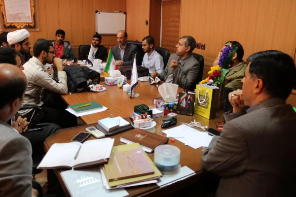 جلسه ی شورای فرهنگی در راستای اهمیت به جایگاه نماز  در پردیس شهید رجایی برگزار شد 3