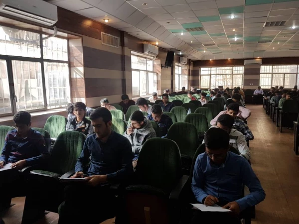 برگزاری آزمون طرح مطالعاتی بینش مطهر در پردیس شهید رجایی 4