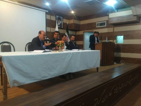 جلسه صمیمانه مسئولین پردیس شهید رجایی با دانشجویان همرا با پرسش و پاسخ 5