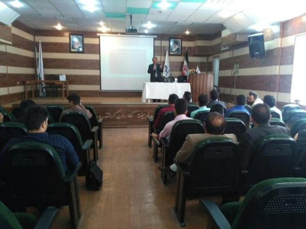 جلسه سخنرانی به مناسبت هفته سلامت در پردیس شهید رجایی شیراز 5