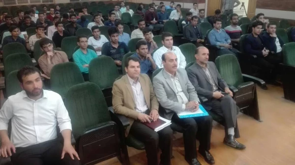 نشست صمیمی مسئولین دانشگاه فرهنگیان استان فارس با دانشجو معلمان 8