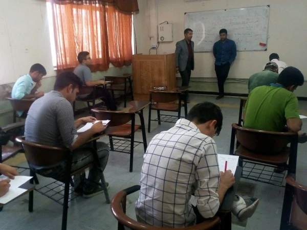 آزمون کتاب اول مرحله دو طرح مطالعاتی بینش مطهر در پردیس شهید رجایی برگزار شد.