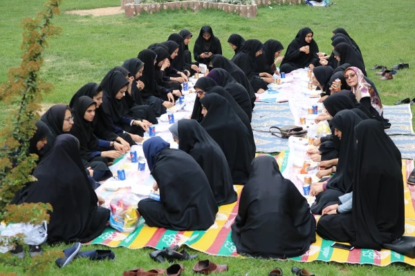 اعزام دانشجویان دانشگاه فرهنگیان فارس جهت دیدار رهبری 8