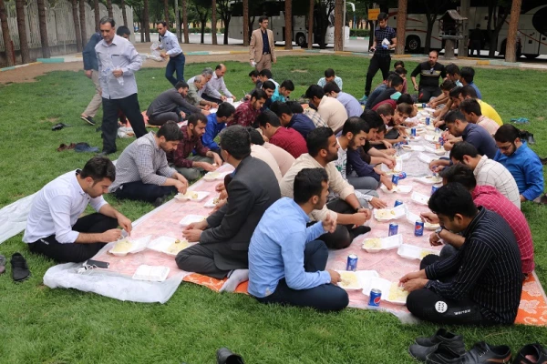 اعزام دانشجویان دانشگاه فرهنگیان فارس جهت دیدار رهبری 10