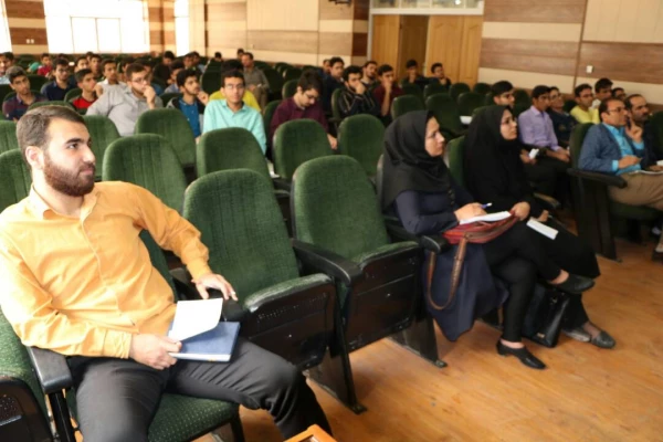 کارگاه فن بیان و سخنوری در پردیس شهید رجایی فارس برگزار گردید 5