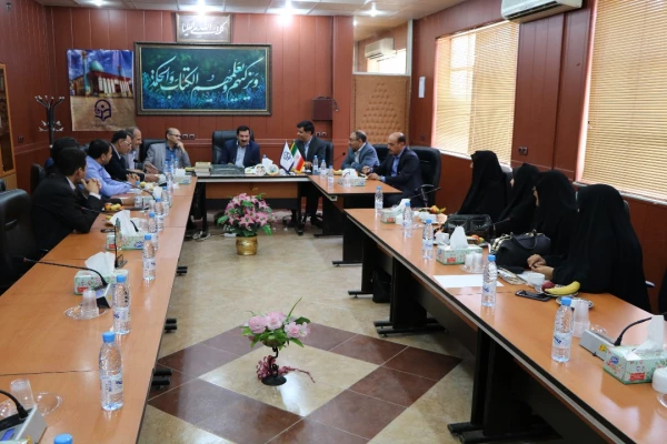 نشست صمیمی و بازدید جناب آقای دکتر خاکی معاونت محترم توسعه منابع دانشگاه فرهنگیان از پردیس شهید رجایی فارس 8