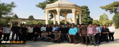 حضور باشکوه دانشجو معلمان پردیس شهید رجایی فارس در آرامگاه لسان الغیب حافظ شیرازی