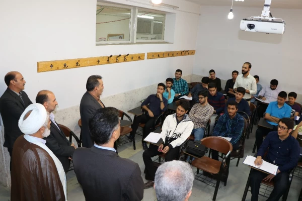 حضور جناب آقای دکتر نجفی؛ مدیر کل آموزش و پرورش استان فارس
در پردیس شهیدرجایی دانشگاه فرهنگیان 2