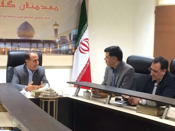 امضا تفاهم نامه بین دانشگاه فرهنگیان فارس و اداره کل آموزش فنی و حرفه ای استان فارس در راستای تحقق شعار «یک دانشجو معلم، یک مهارت» 4