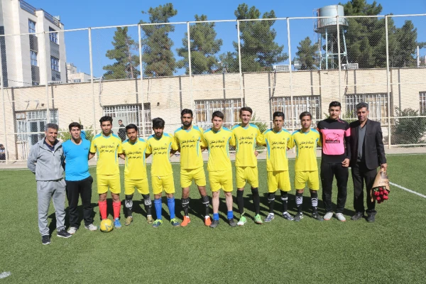 مسابقه فوتبال بین تیم شهرداری منطقه 3 شیراز و دانشجویان پردیس شهید رجایی 3