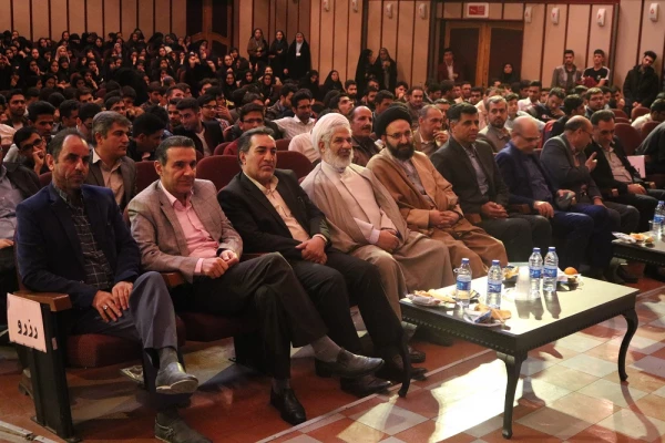 جلسه بزرگداشت روز دانشجو در دانشگاه فرهنگیان استان فارس 3