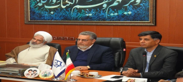 جلسه دکتر کچویبان معاونت نظارت، ارزیابی و تضمین کیفیت دانشگاه فرهنگیان با اعضای هیات علمی و غیر هیات علمی در پردیس شهید رجایی فارس برگزار گردید 2