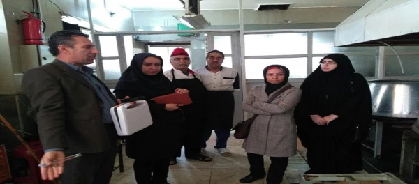 بازدید کارشناسان مرکز بهداشت شیراز از آشپزخانه و انبار پردیس شهید رجایی 2