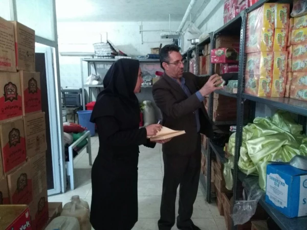 بازدید کارشناسان مرکز بهداشت شیراز از آشپزخانه و انبار پردیس شهید رجایی 4