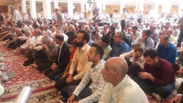 حضور مسولین، کارکنان و دانشجویان دانشگاه فرهنگیان شیراز در نماز دندان شکن روز جمعه در سومین حرم اهل بیت (ع) 2