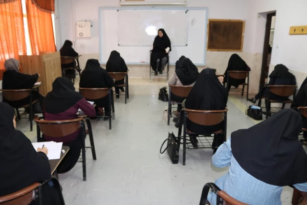 امتحانات پایان ترم مهارت آموزان ماده 28 ورودی های 97 پردیس شهید رجایی فارس 4