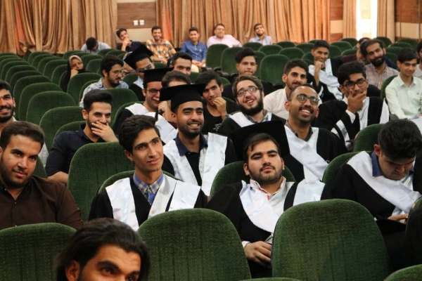 مراسم جشن دانش آموختگان دانشجومعلمان رشته فیریک ورودی 94 7